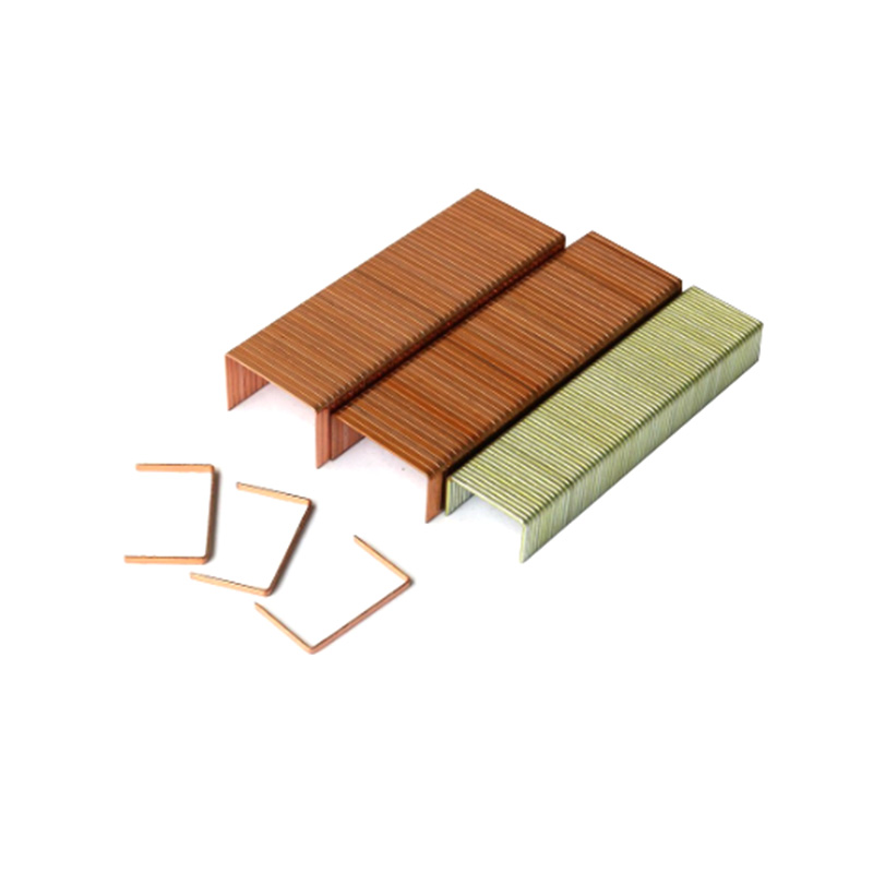 판지 마감 스테이플